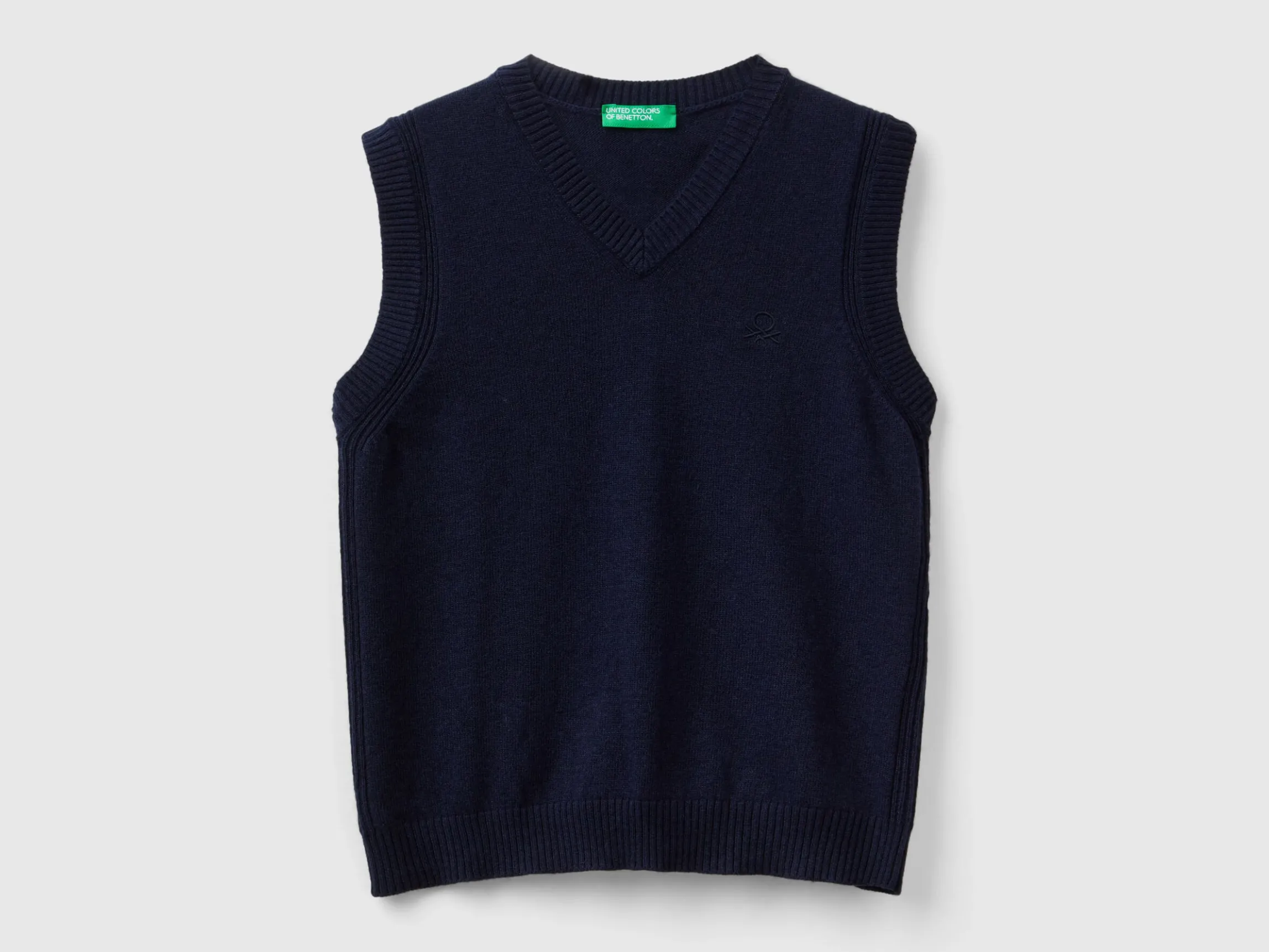 Vest in cashmere and wool blend