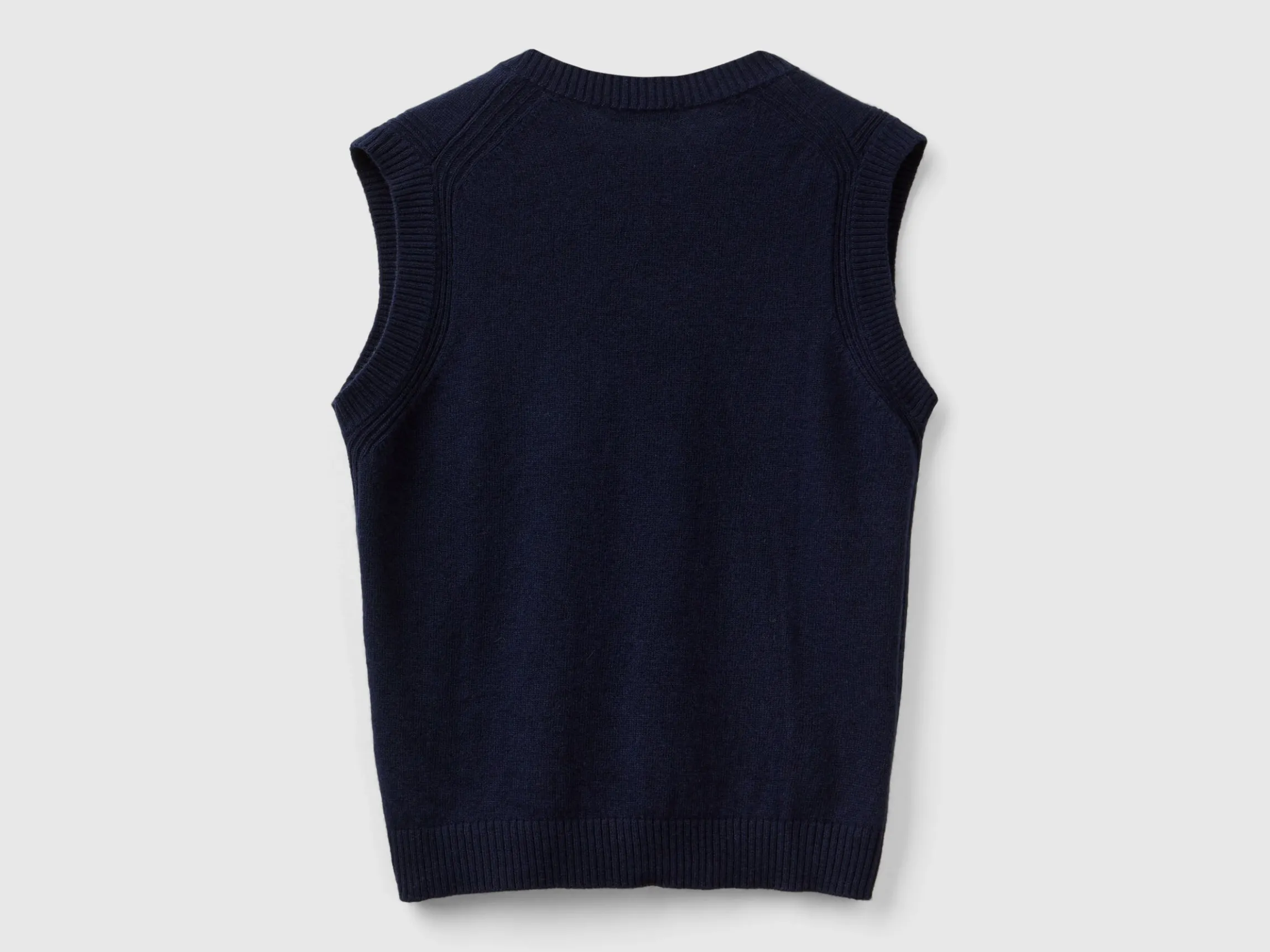Vest in cashmere and wool blend
