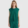 Vest in wool and viscose blend
