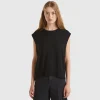 Vest in wool and viscose blend