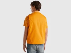 Vest with checked lining