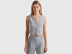 Viscose blend vest