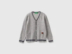 V-neck cardigan