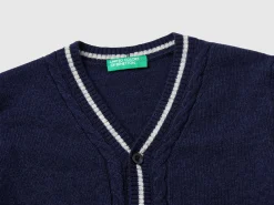 V-neck cardigan