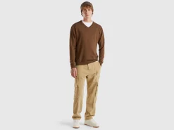 V-neck sweater in lightweight cotton blend