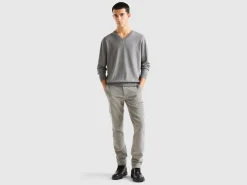 V-neck sweater in lightweight cotton blend
