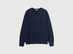 V-neck sweater in lightweight cotton blend