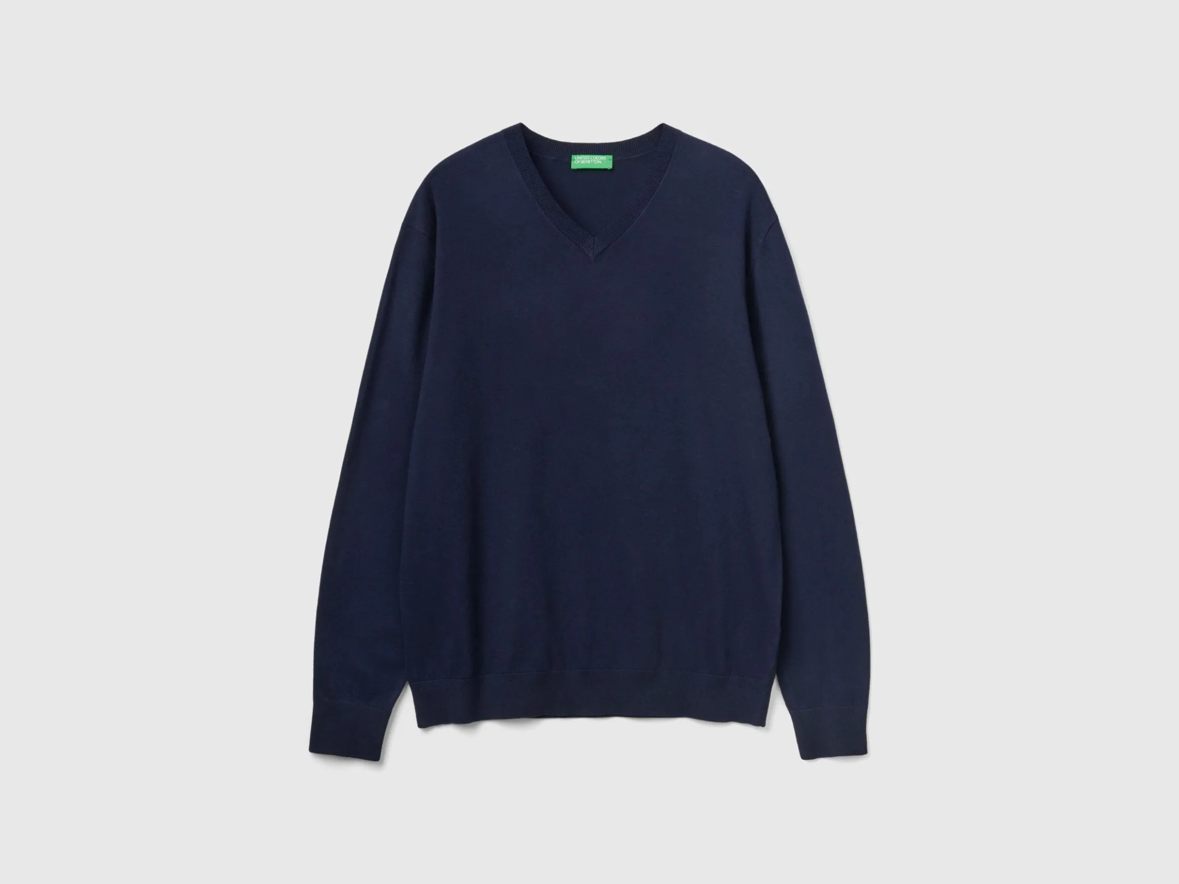 V-neck sweater in lightweight cotton blend