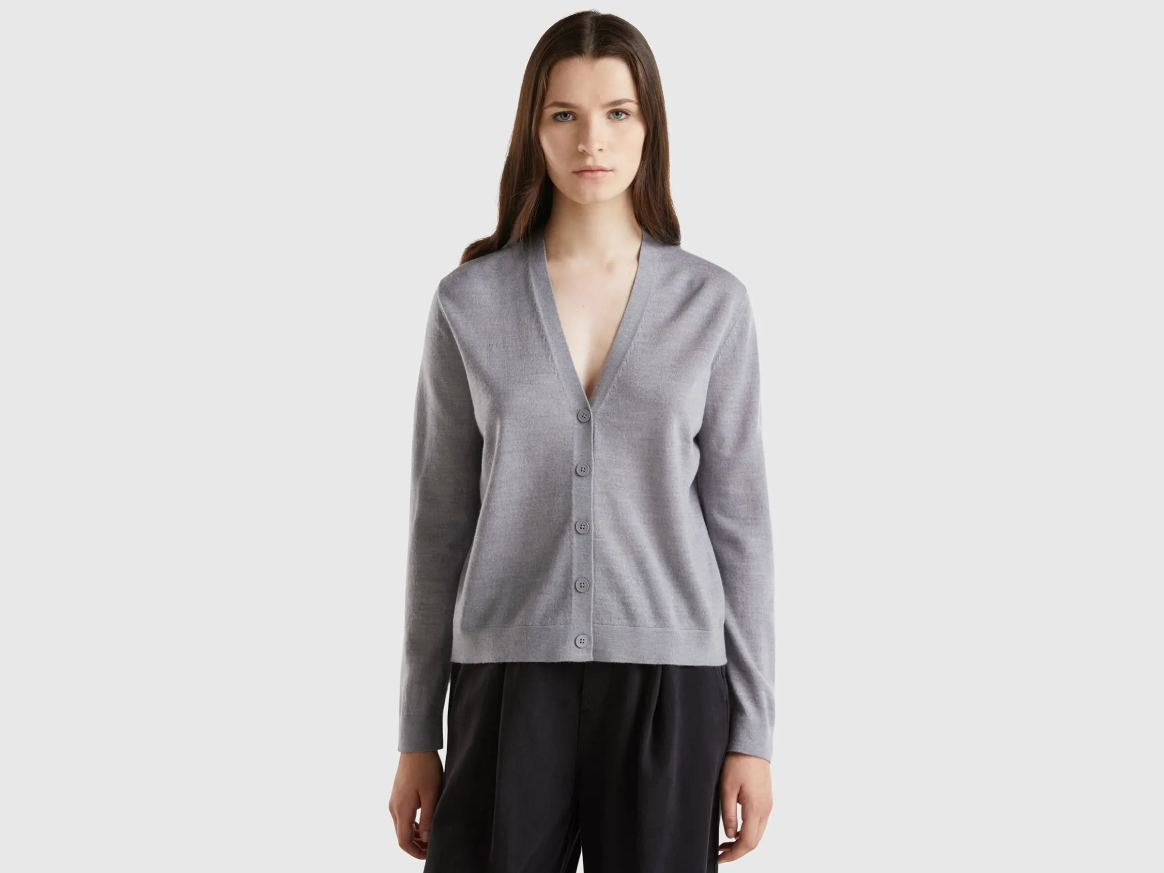 V-neck sweater in pure Merino wool