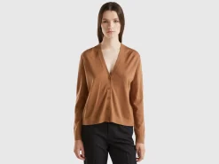 V-neck sweater in pure Merino wool