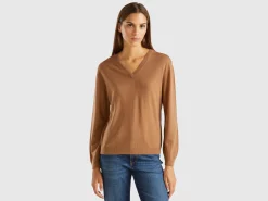V-neck sweater in pure Merino wool