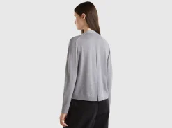 V-neck sweater in pure Merino wool