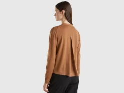 V-neck sweater in pure Merino wool