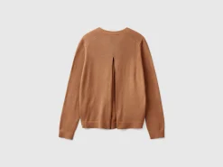 V-neck sweater in pure Merino wool