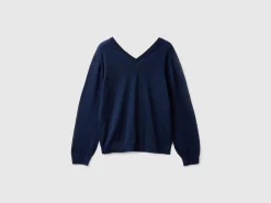 V-neck sweater in pure Merino wool