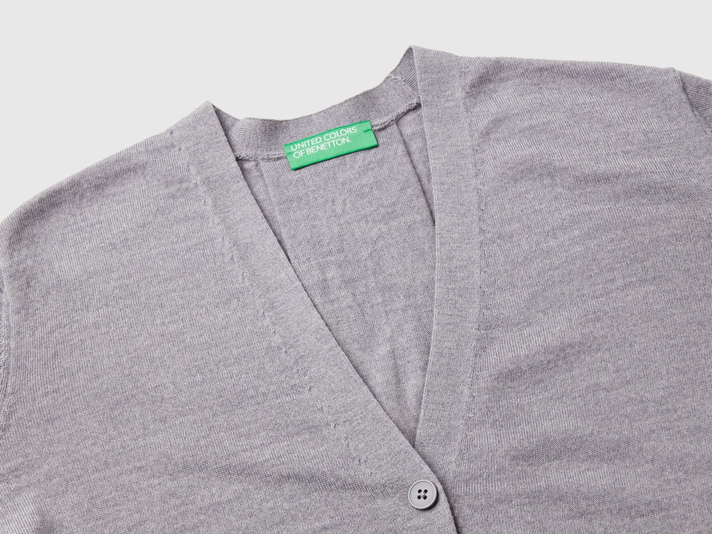 V-neck sweater in pure Merino wool
