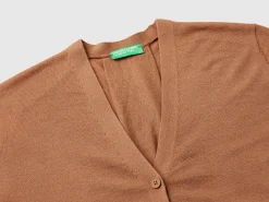 V-neck sweater in pure Merino wool
