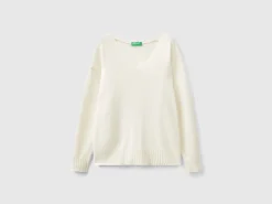 V-neck sweater in wool blend