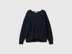 V-neck sweater in wool blend