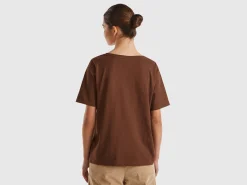 V-neck t-shirt in slub cotton