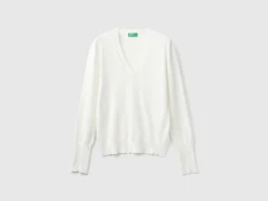 V-neck viscose blend sweater