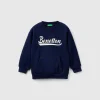 Warm hoodie with kangaroo pocket