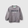 Warm hoodie with kangaroo pocket