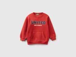Warm hoodie with kangaroo pocket