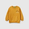 Warm hoodie with kangaroo pocket