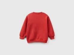Warm hoodie with kangaroo pocket