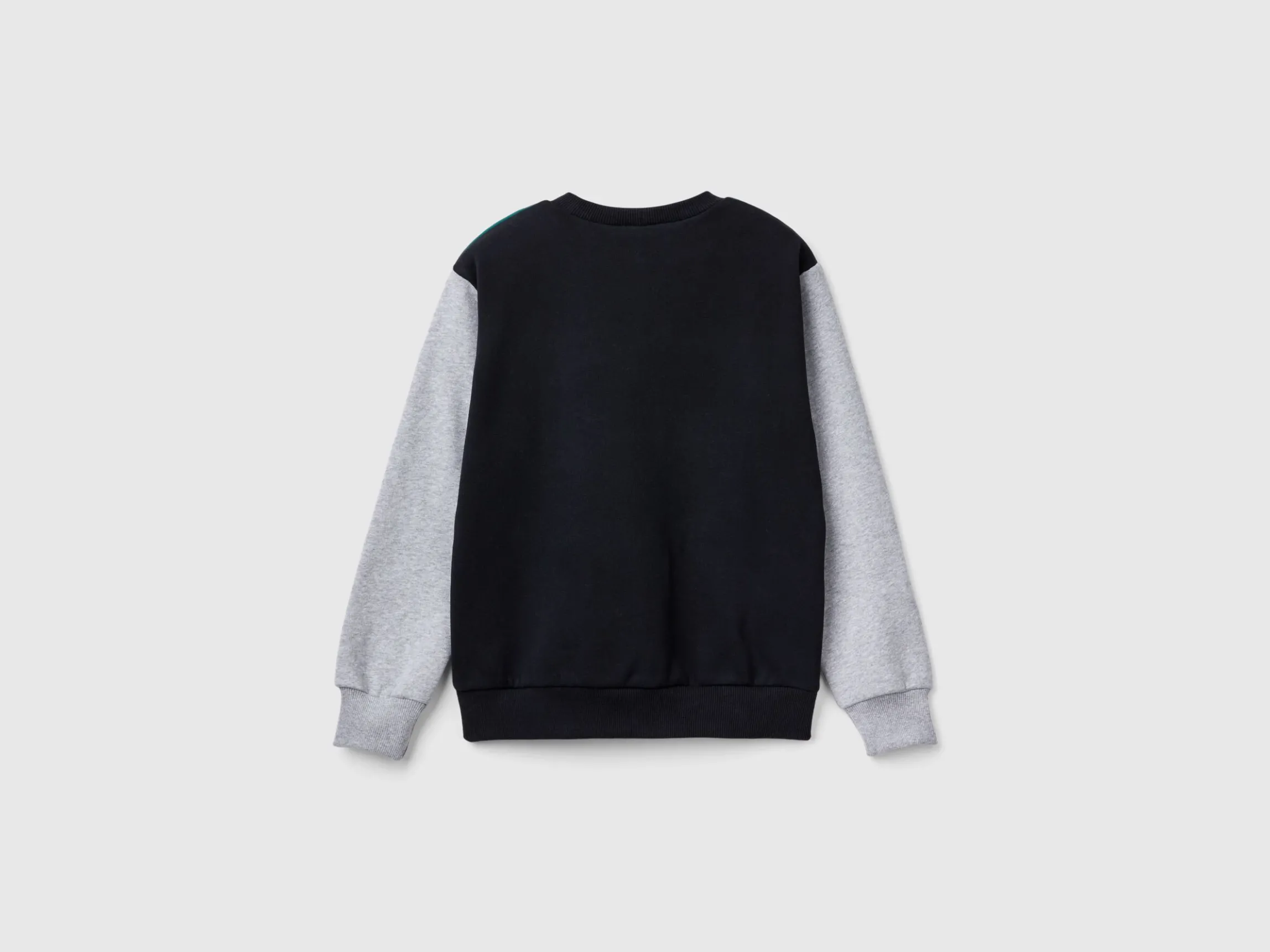 Warm hoodie with logo