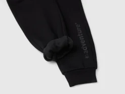 Warm sweatpants with print