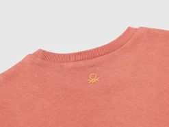 Warm sweatshirt with patch