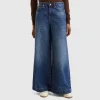 Wide fit jeans