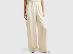 Wide trousers in 100% viscose