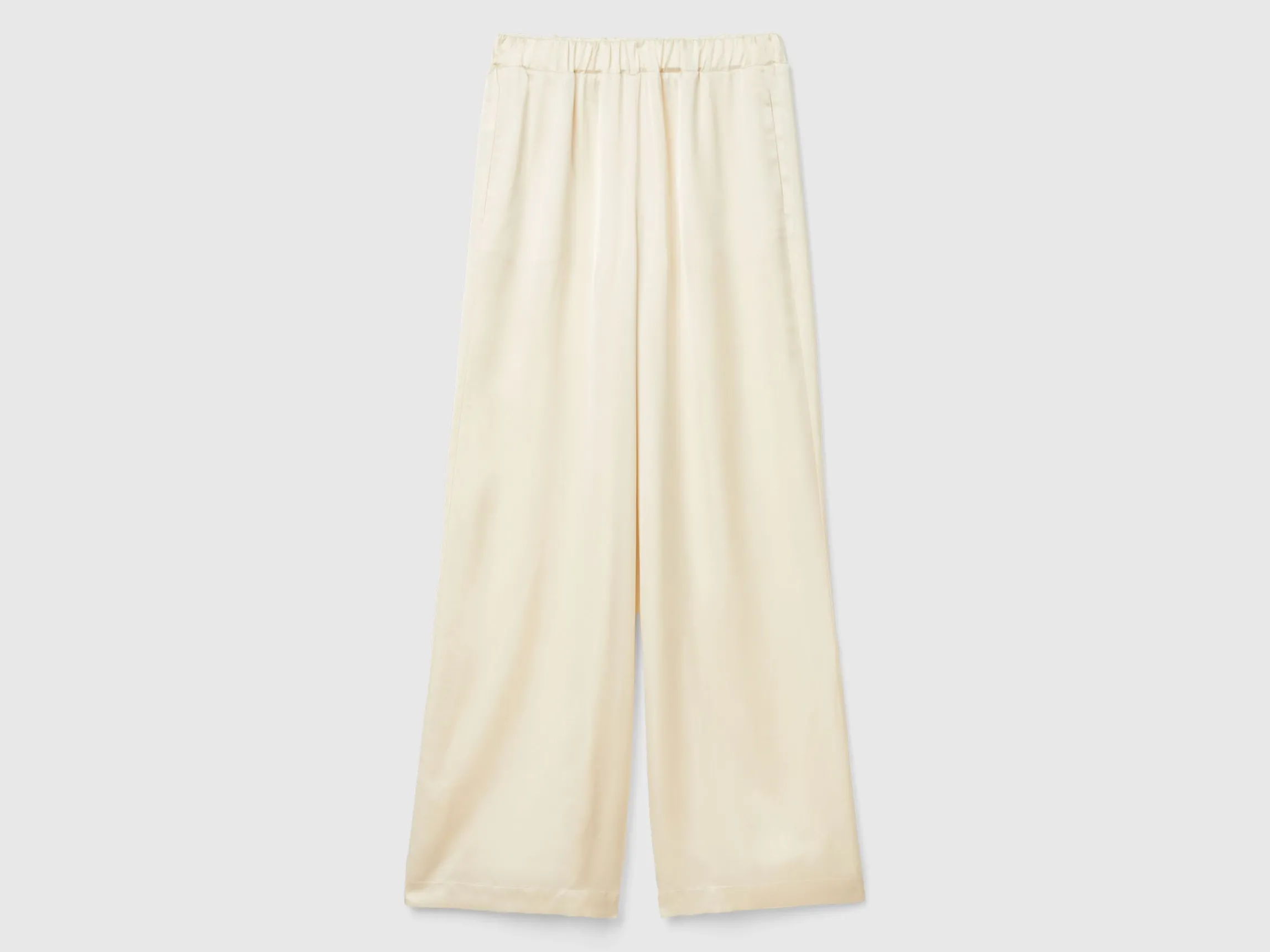 Wide trousers in 100% viscose