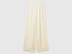 Wide trousers in 100% viscose