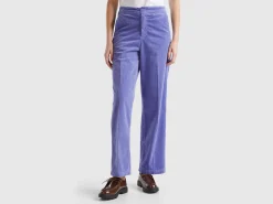Wide velvet trousers