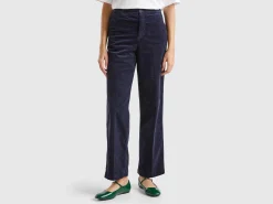 Wide velvet trousers