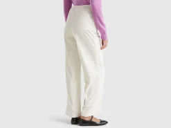 Wide velvet trousers
