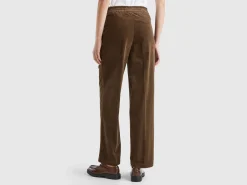 Wide velvet trousers