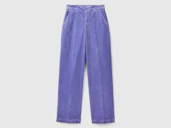 Wide velvet trousers