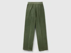 Wide velvet trousers