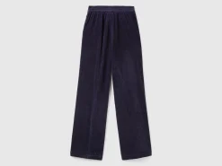 Wide velvet trousers