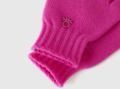 Wool blend gloves