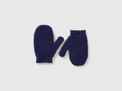 Wool blend mittens