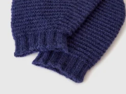 Wool blend mittens