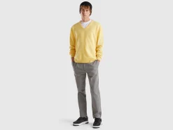 Yellow V-neck sweater in pure Merino wool